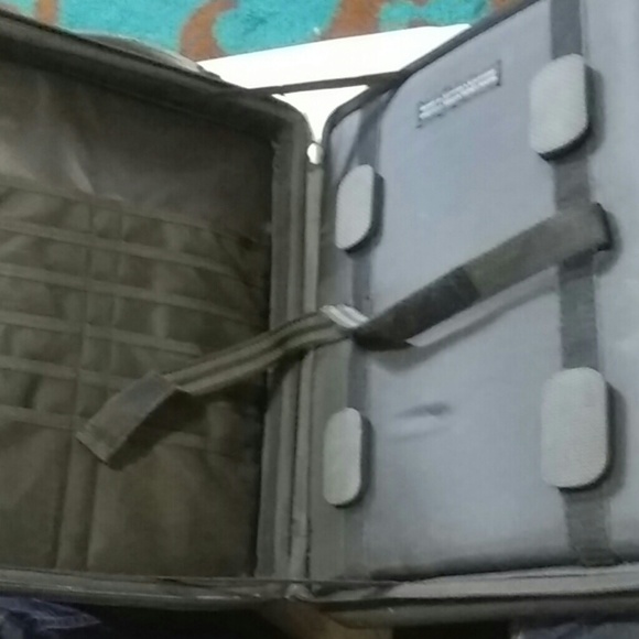 Higher ground laptop case - Picture 2 of 3